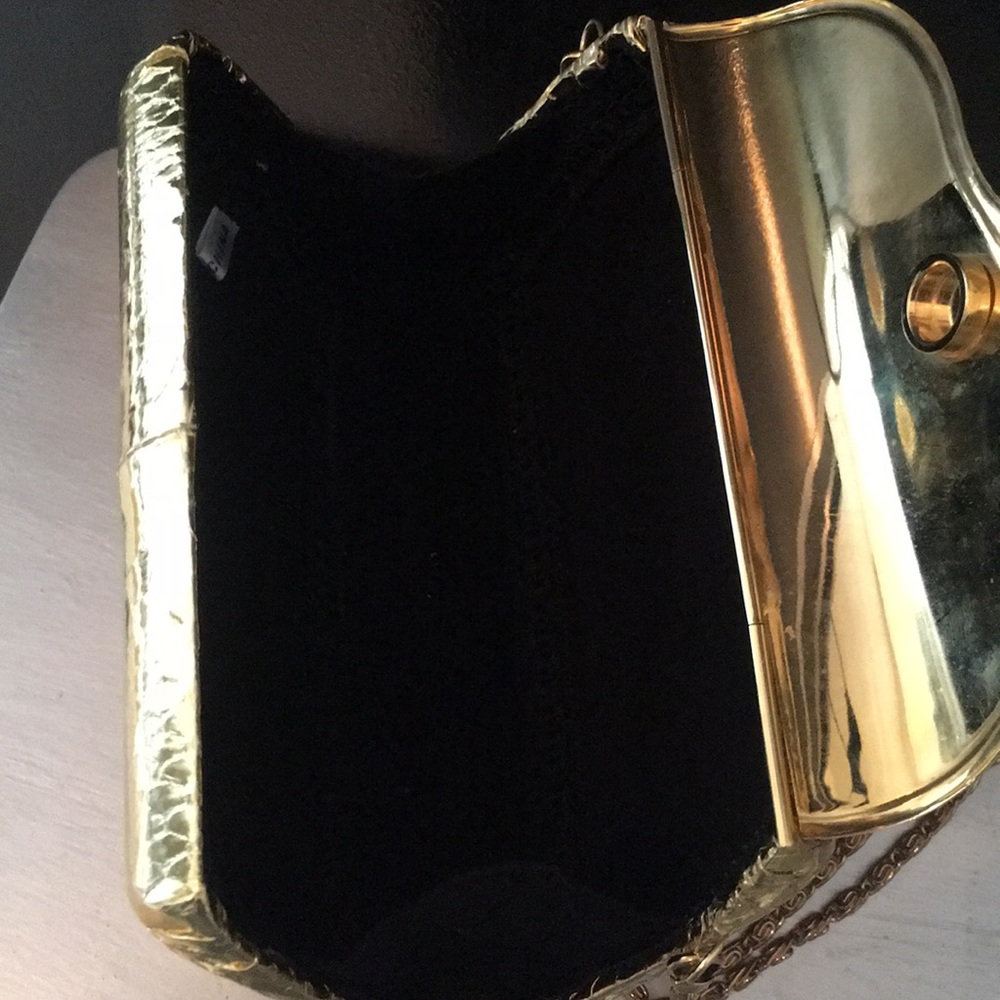 Gold Rhinestone Chain Crossbody Bag - Picture 5 of 8